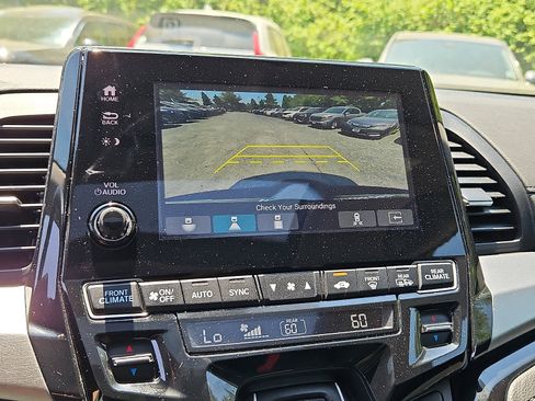 Certified 2023 Honda Odyssey Touring image 18