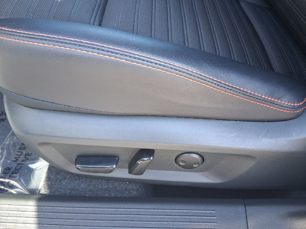 Used 2025 Nissan Rogue SV AWD/4WD image 13