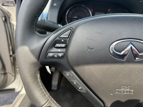 Used 2014 INFINITI Q60 Convertible w/ Premium Package RWD image 31