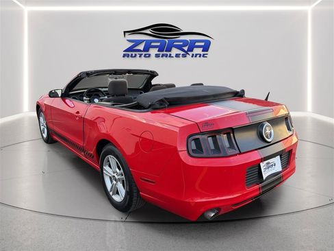 Used 2013 Ford Mustang Convertible RWD image 14