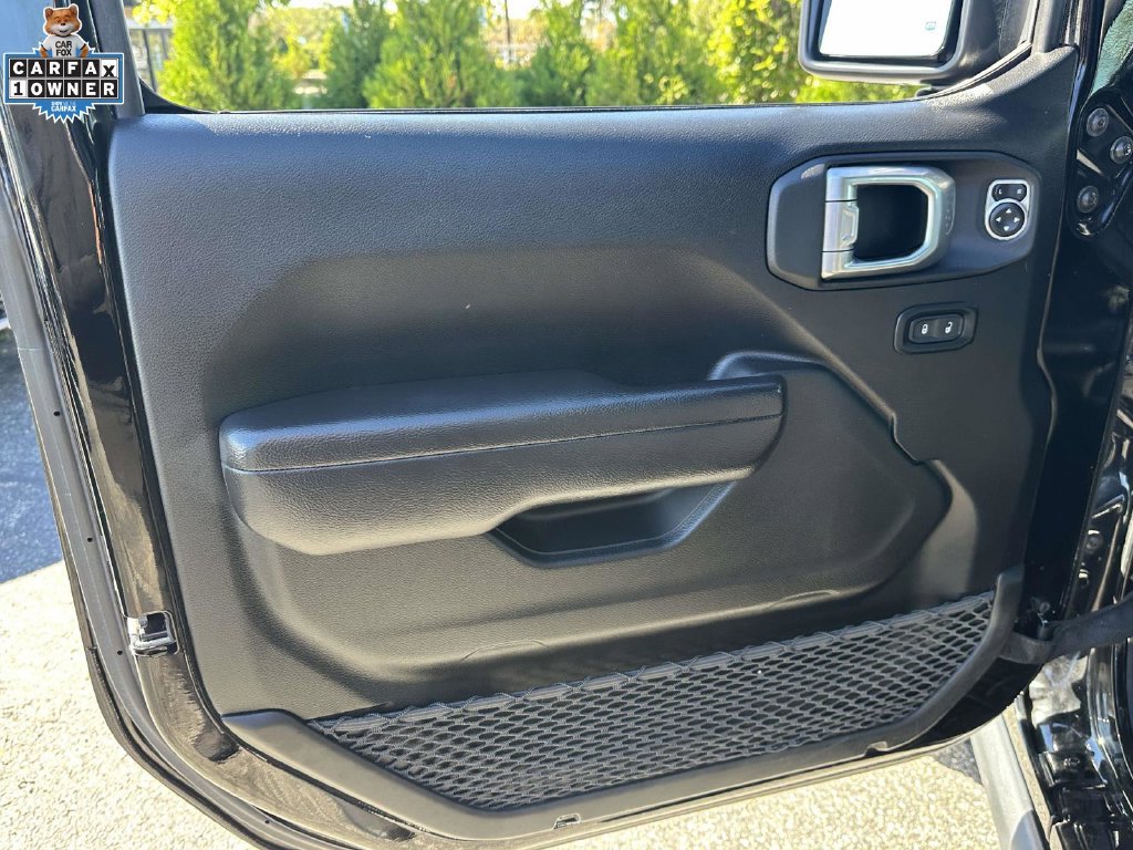 Used 2023 Jeep Wrangler Unlimited w/ Sun & Screen Package AWD/4WD image 15