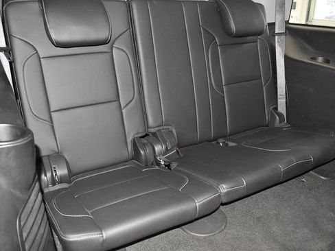 Used 2018 Chevrolet Tahoe LT w/ Luxury Package AWD/4WD image 13