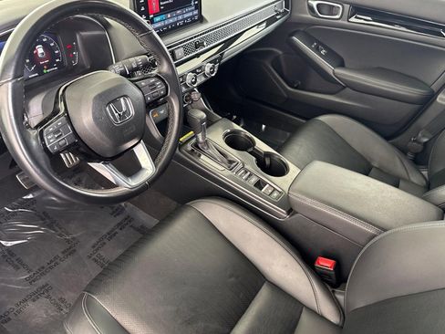 Certified 2024 Honda Civic Sport Touring image 4