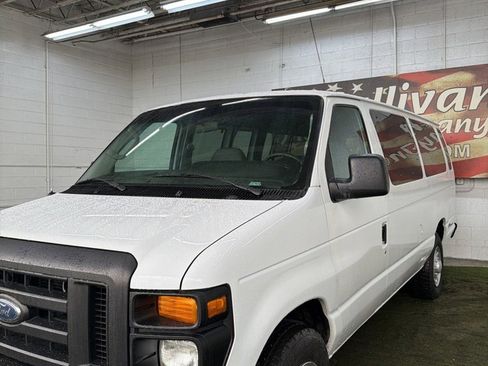Used 2011 Ford E-350 and Econoline 350 XL w/ PWR Windows & Locks Group image 7