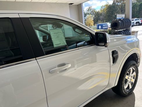New 2025 Ford Ranger Lariat w/ Chrome Accent Package image 10