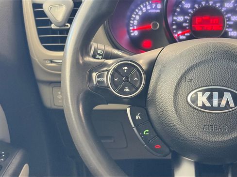 Used 2016 Kia Soul FWD image 26