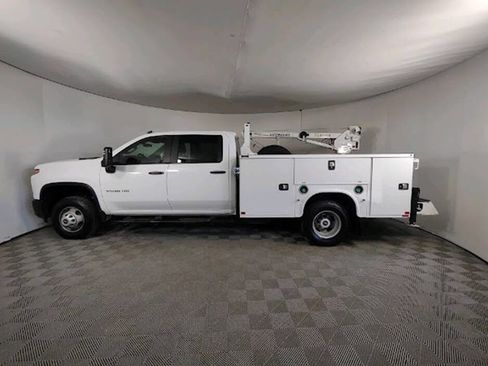 Used 2023 Chevrolet Silverado 3500 W/T w/ WT Convenience Package image 4