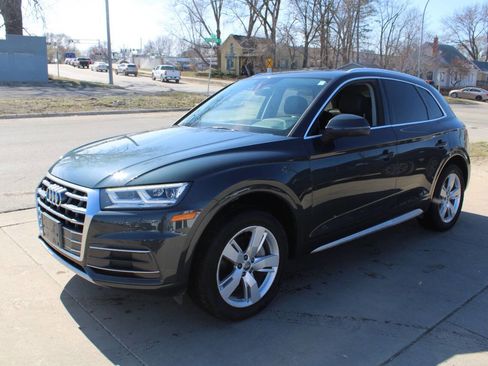 Used 2018 Audi Q5 2.0T Premium Plus w/ Premium Plus Package image 4