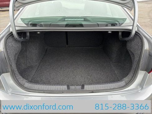 Used 2024 Volkswagen Jetta SE image 24