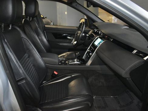 Used 2020 Land Rover Discovery Sport S image 18