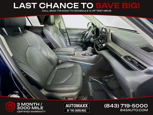 Used 2023 Toyota Highlander Limited FWD image 12