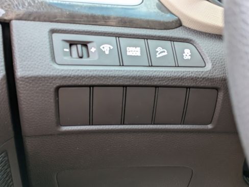 Used 2018 Hyundai Santa Fe Sport w/ 2.4L Value Package 02 FWD image 24