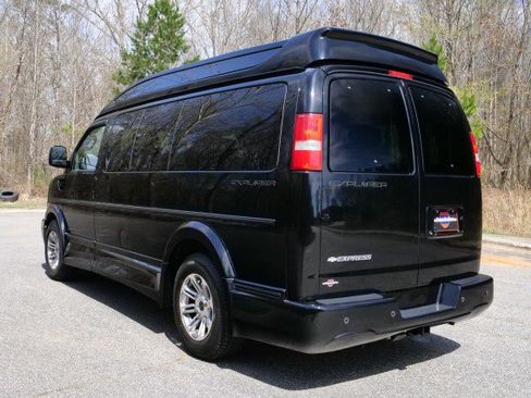 Used 2019 Chevrolet Express 2500 Explorer Conversion Van / Limi w/ Enhanced Convenience Package image 17