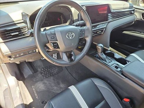 Used 2025 Toyota Camry SE FWD image 12