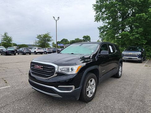 Used 2017 GMC Acadia SLE FWD image 1