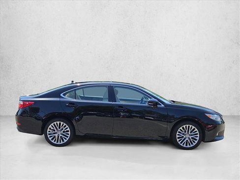 Used 2014 Lexus ES 350 w/ Luxury Package FWD image 4