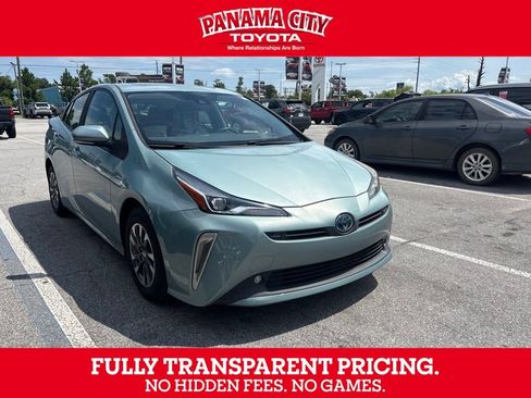 Used 2022 Toyota Prius Limited w/ Premium Convenience Package FWD image 1