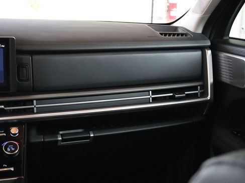 Used 2025 Hyundai Santa Fe SEL FWD image 27