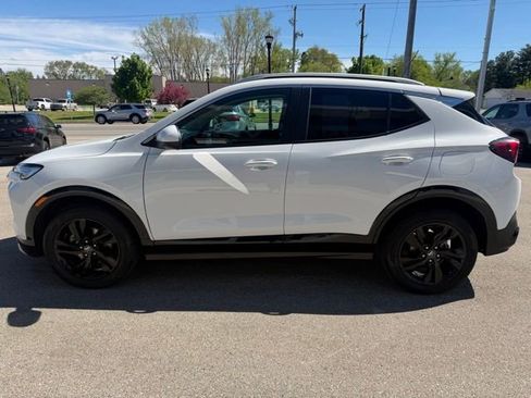 Certified 2024 Buick Encore GX Sport Touring AWD/4WD image 6