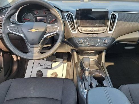 Used 2022 Chevrolet Malibu LT FWD image 28