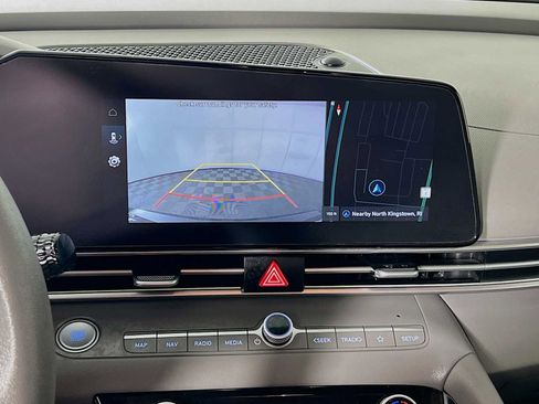 Used 2024 Hyundai Elantra SEL FWD image 14