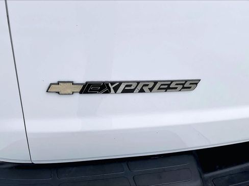 Used 2021 Chevrolet Express 2500 w/ Driver Convenience Package RWD image 26