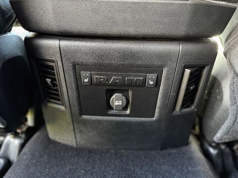 Used 2015 RAM 2500 Limited image 19