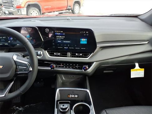 New 2026 Chevrolet Equinox LT w/ Convenience Package II image 13