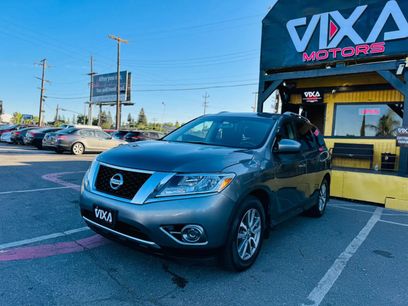 Used 2016 Nissan Pathfinder S