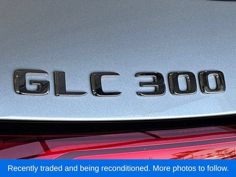 Used 2025 Mercedes-Benz GLC 300 4MATIC image 6