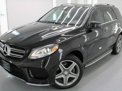 Used 2017 Mercedes-Benz GLE 400 4MATIC image 25