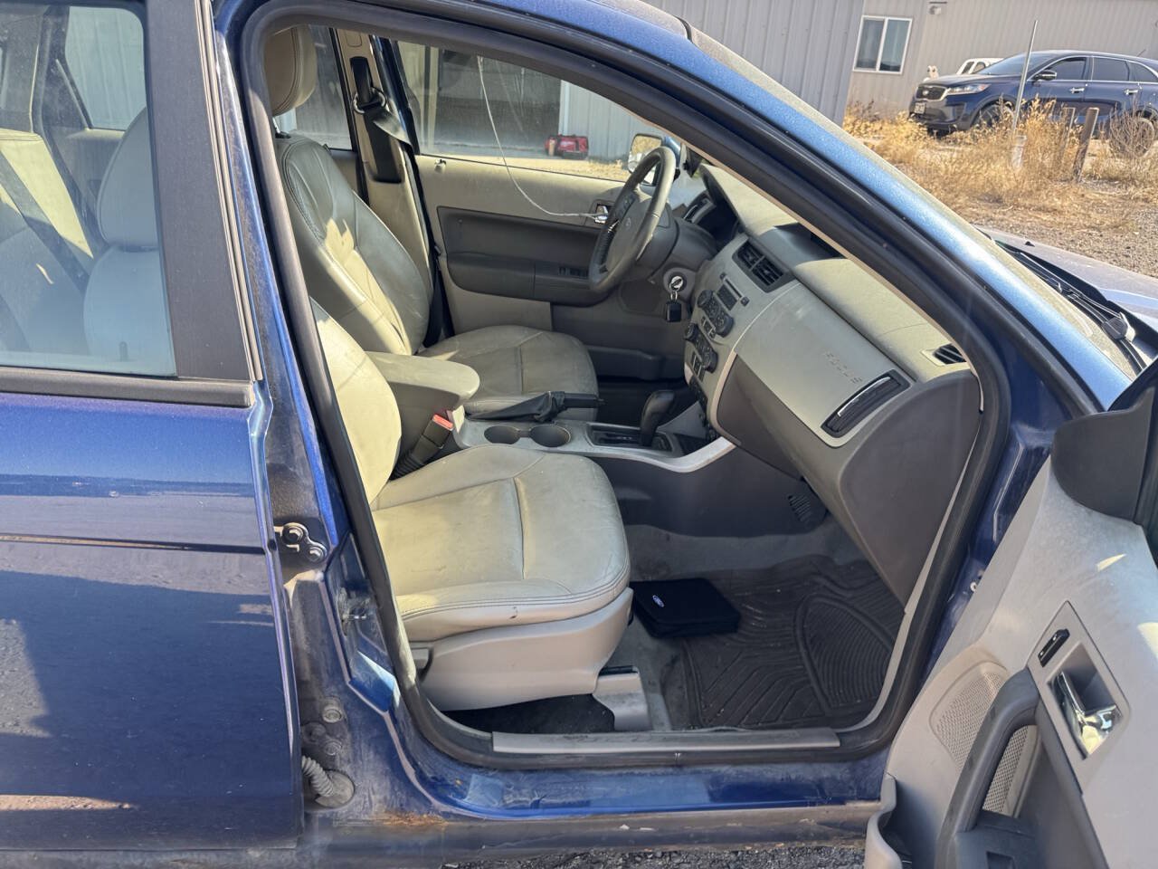 Used 2008 Ford Focus SES FWD image 28