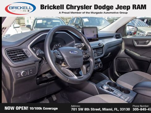 Used 2022 Ford Escape SE w/ SE Sport Appearance Package AWD/4WD image 16