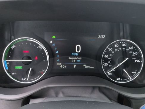 Used 2024 Toyota Sienna Platinum image 12