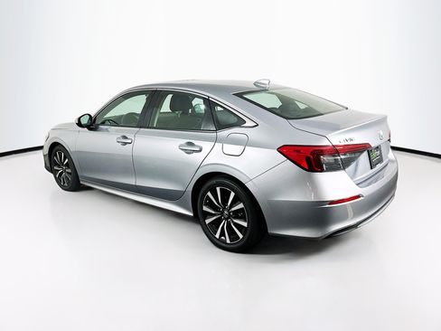 Used 2023 Honda Civic EX image 5