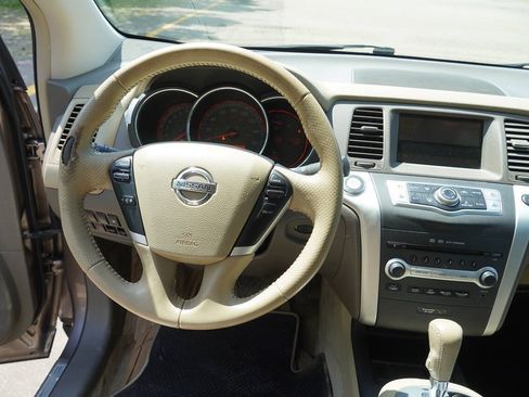 Used 2010 Nissan Murano SL AWD/4WD image 16