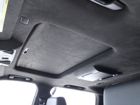 Used 2017 Cadillac Escalade Platinum image 33