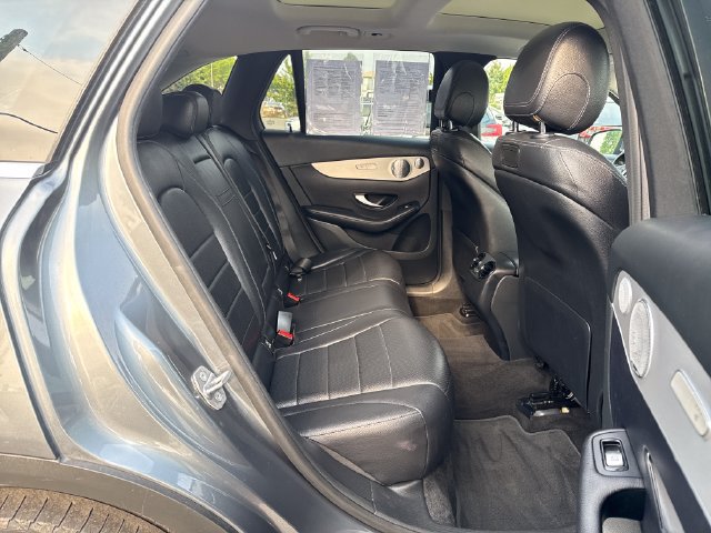 Used 2019 Mercedes-Benz GLC 300 4MATIC image 10