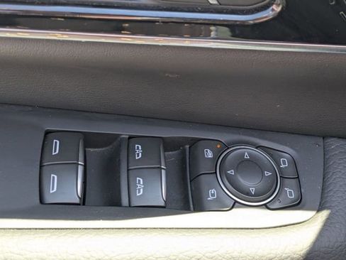 Used 2025 GMC Yukon Denali AWD/4WD image 13