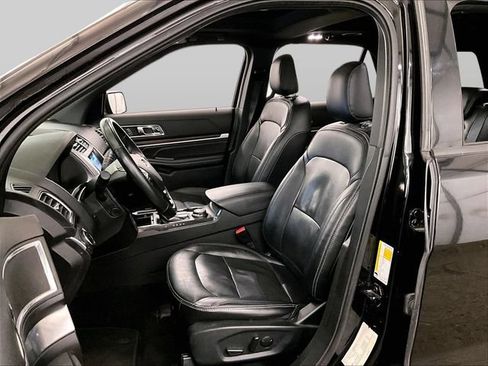 Used 2019 Ford Explorer Limited AWD/4WD image 25