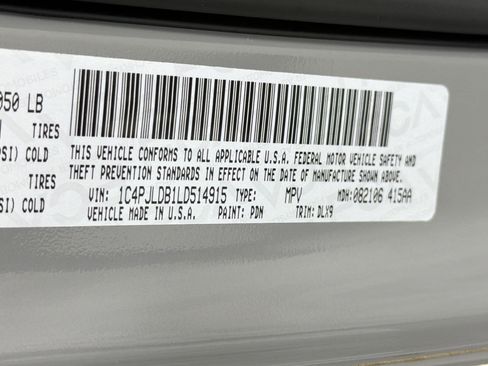 Used 2020 Jeep Cherokee Limited image 19