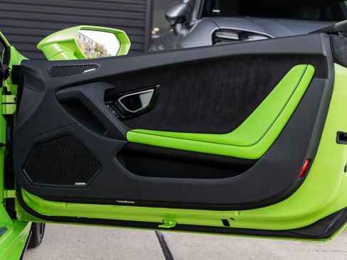 Used 2023 Lamborghini Huracan EVO image 38