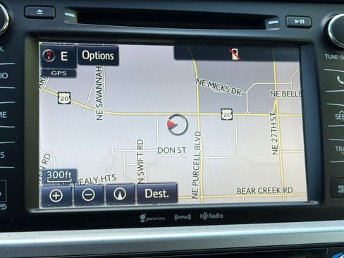 Used 2017 Toyota Highlander Limited AWD/4WD image 22