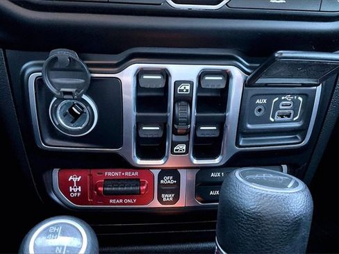 Used 2020 Jeep Gladiator Rubicon image 24