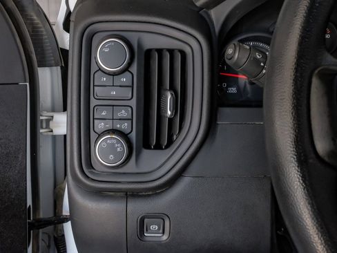 Used 2025 Chevrolet Silverado 3500 W/T AWD/4WD image 24