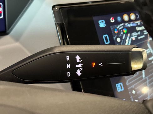 New 2027 Chevrolet Bolt LT w/ Comfort Package image 21