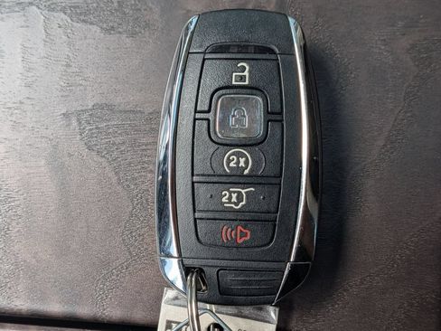 Certified 2019 Lincoln Navigator Reserve AWD/4WD image 28