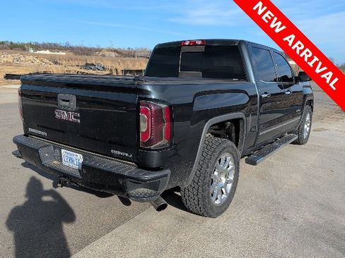 Used 2017 GMC Sierra 1500 Denali image 3