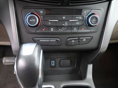 Used 2018 Ford Escape SEL image 10