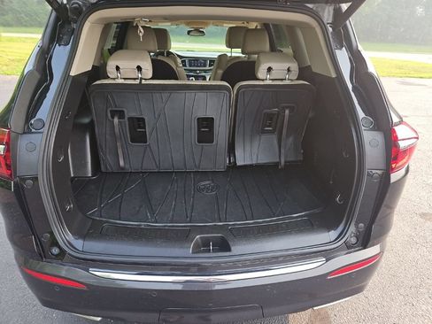 Used 2020 Buick Enclave Essence w/ LPO, Luxury Package AWD/4WD image 26